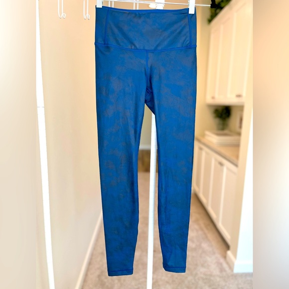 CRZ YOGA Leggings EUC blue and black, unique design see video! Gorgeous like new - Picture 1 of 14